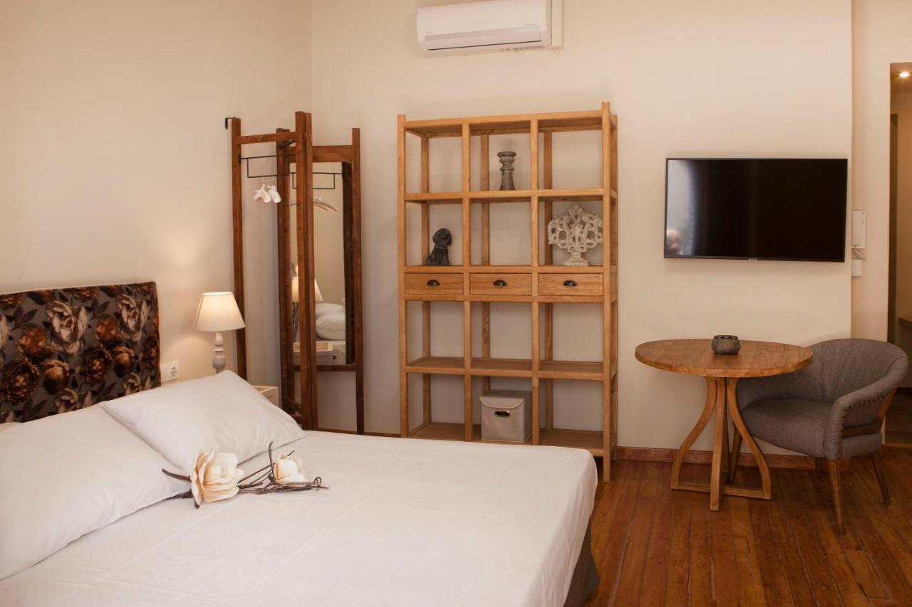 Bentzi...Boutique Apartment 6, Superior Suite For 4 Guests Athene Buitenkant foto